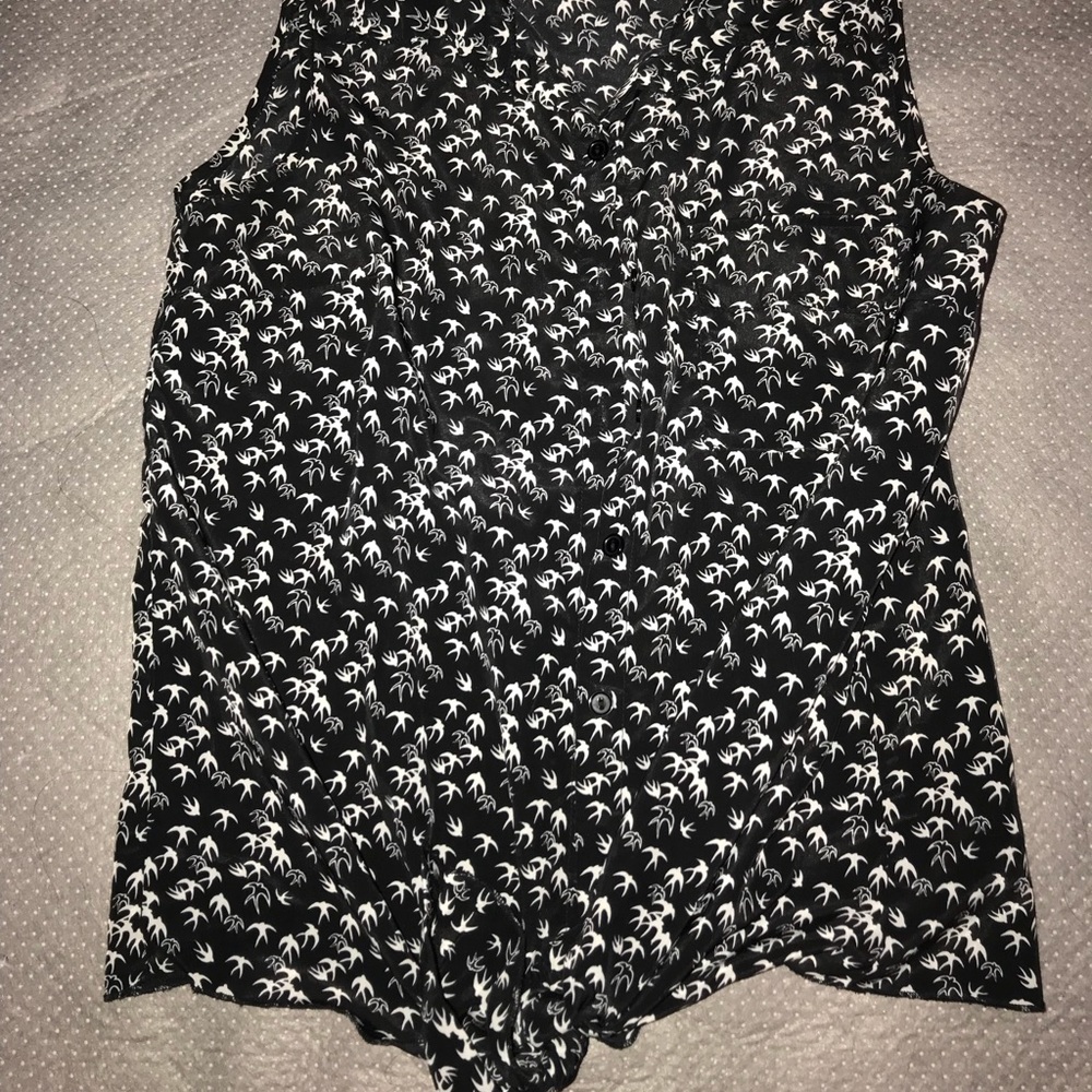 Top - Picture 2 of 2